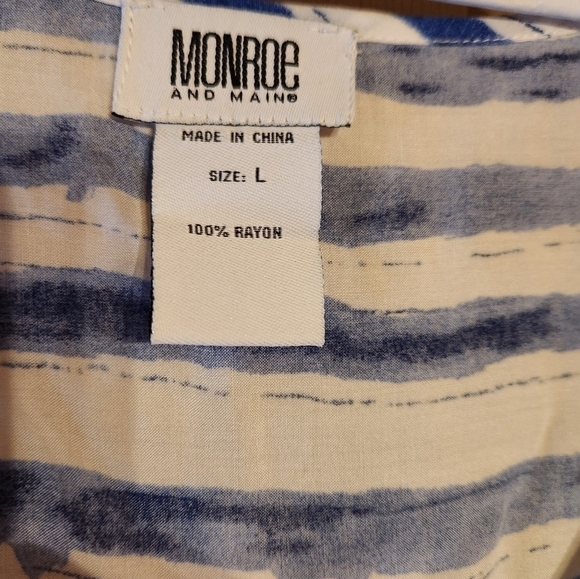 Monroe and main sleeveless tunic - Picture 4 of 8
